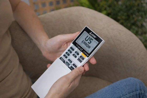 Bursa Mitsubishi Klima Yeşil Işık Yanıp Sönüyor Sorunu Nedir?